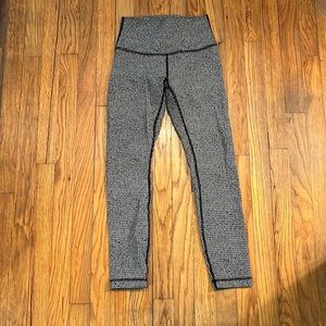 Black and white Lululemon yoga pants